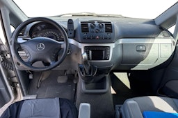 Valkoinen Mercedes-Benz Viano 2006 kuva 9.