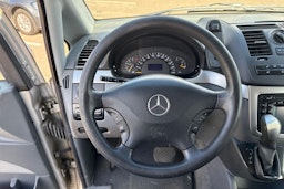Valkoinen Mercedes-Benz Viano 2006 kuva 14.