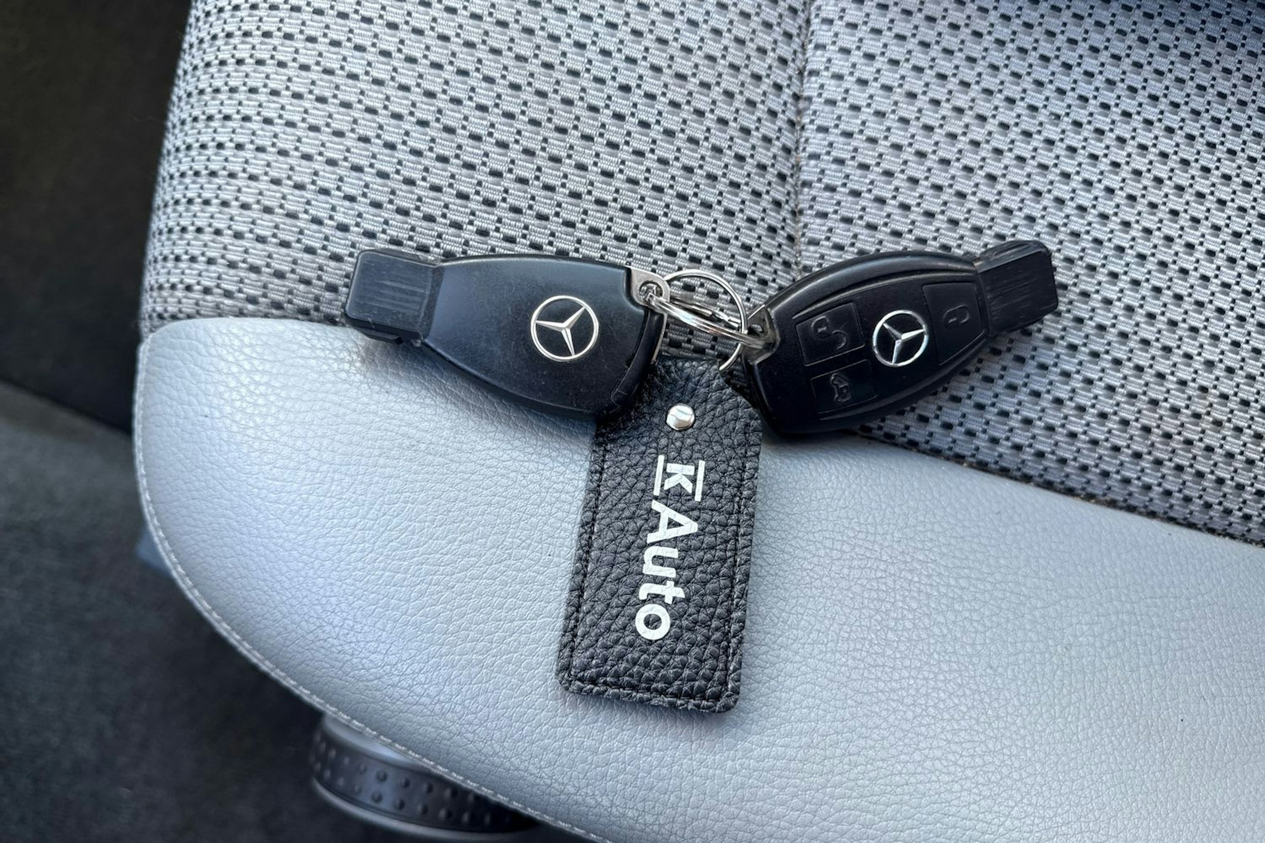 Valkoinen Mercedes-Benz Viano 2006 kuva 25.