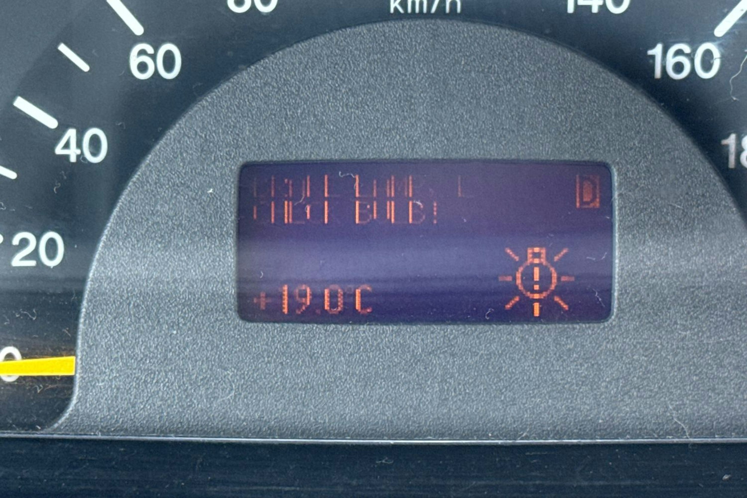 Valkoinen Mercedes-Benz Viano 2006 kuva 39.