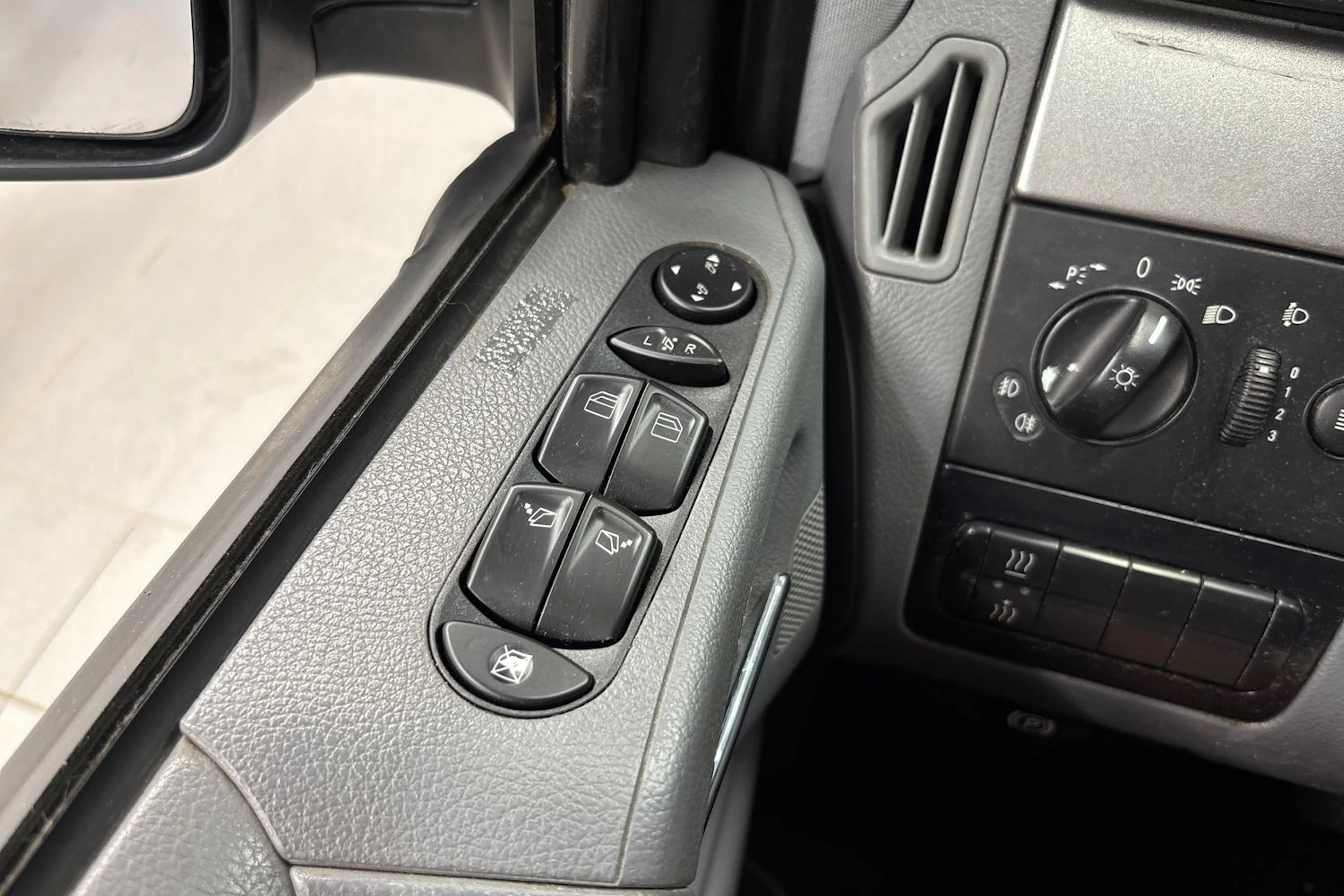 harmaa Mercedes-Benz Viano 2007 kuva 15.