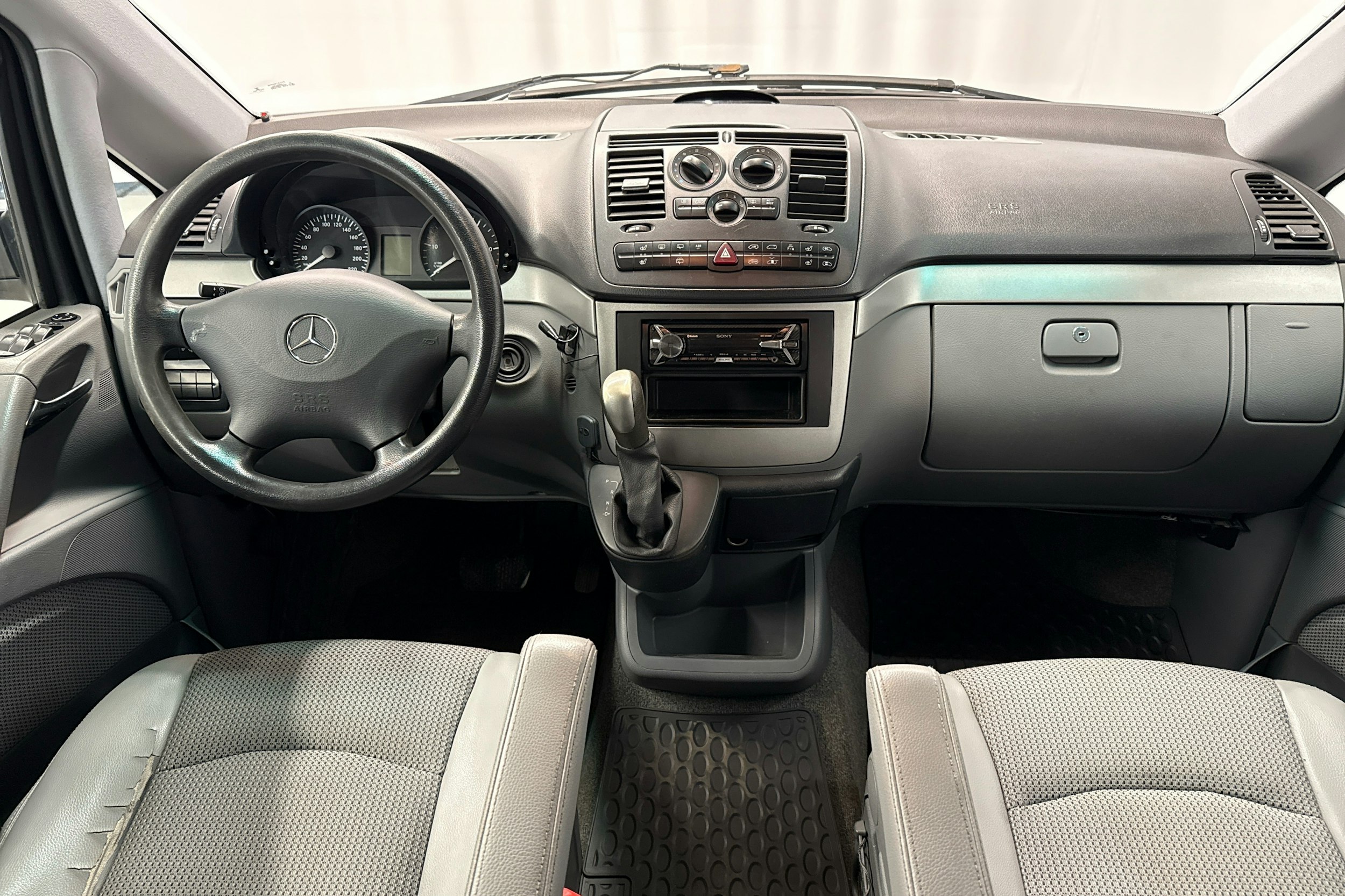 musta Mercedes-Benz Viano 2008 kuva 7.