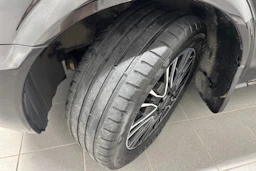musta Mercedes-Benz Viano 2011 kuva 10.