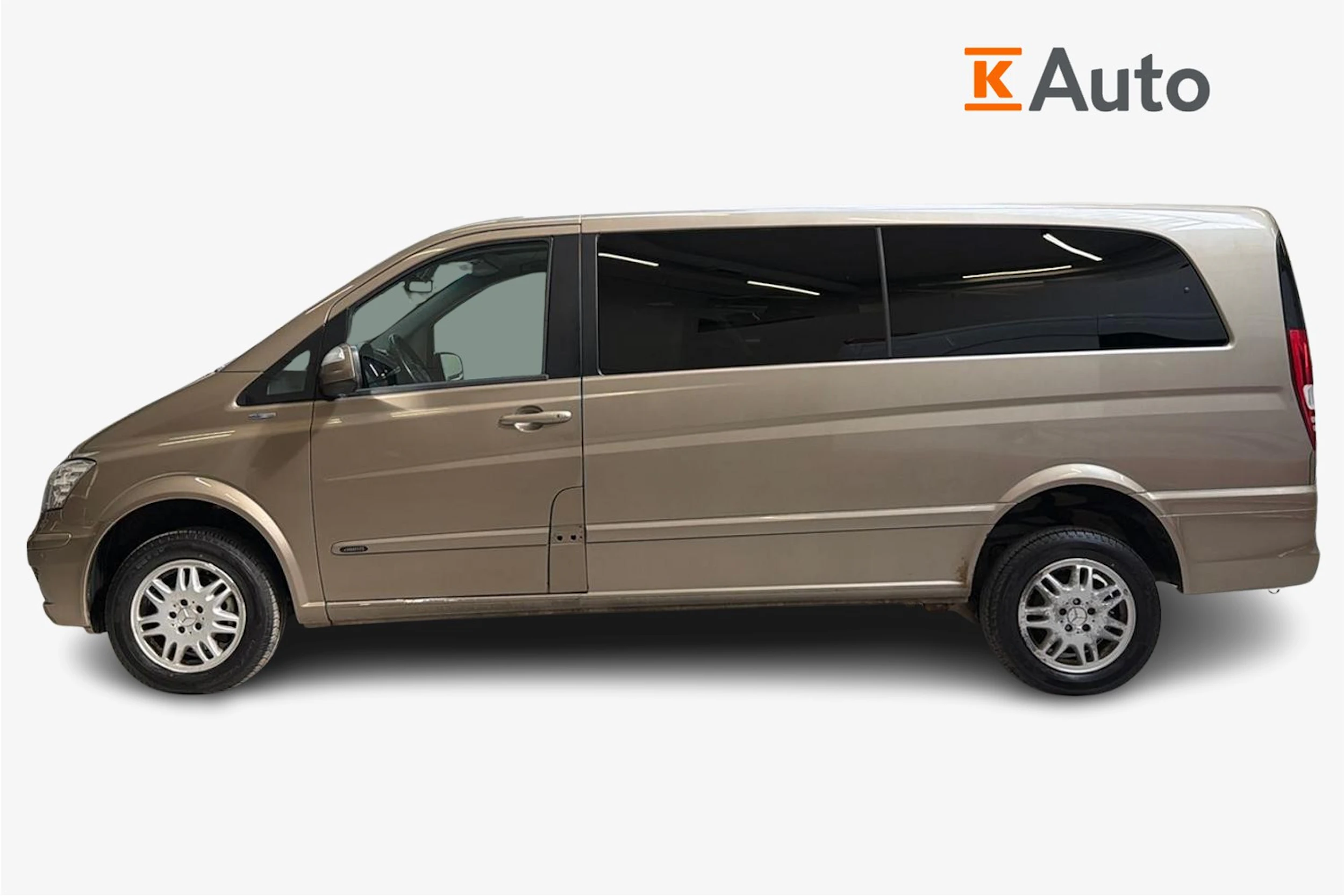 ruskea (beige) Mercedes-Benz Viano 2011 kuva 7.