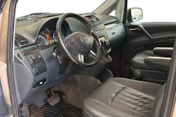 ruskea (beige) Mercedes-Benz Viano 2011 kuva 8.
