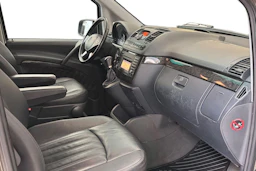 ruskea (beige) Mercedes-Benz Viano 2011 kuva 11.