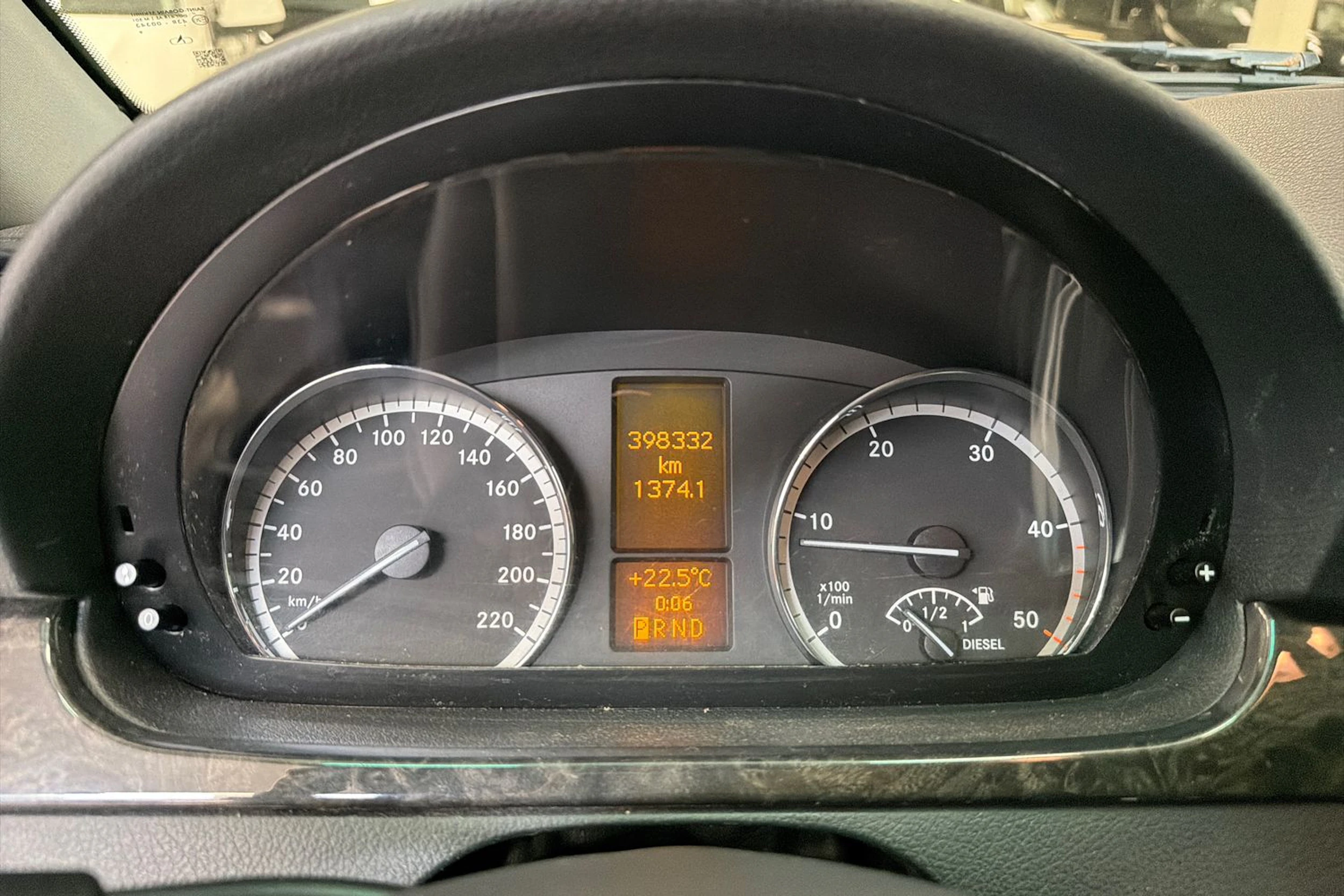 ruskea (beige) Mercedes-Benz Viano 2011 kuva 13.