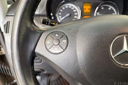 ruskea (beige) Mercedes-Benz Viano 2011 kuva 15.