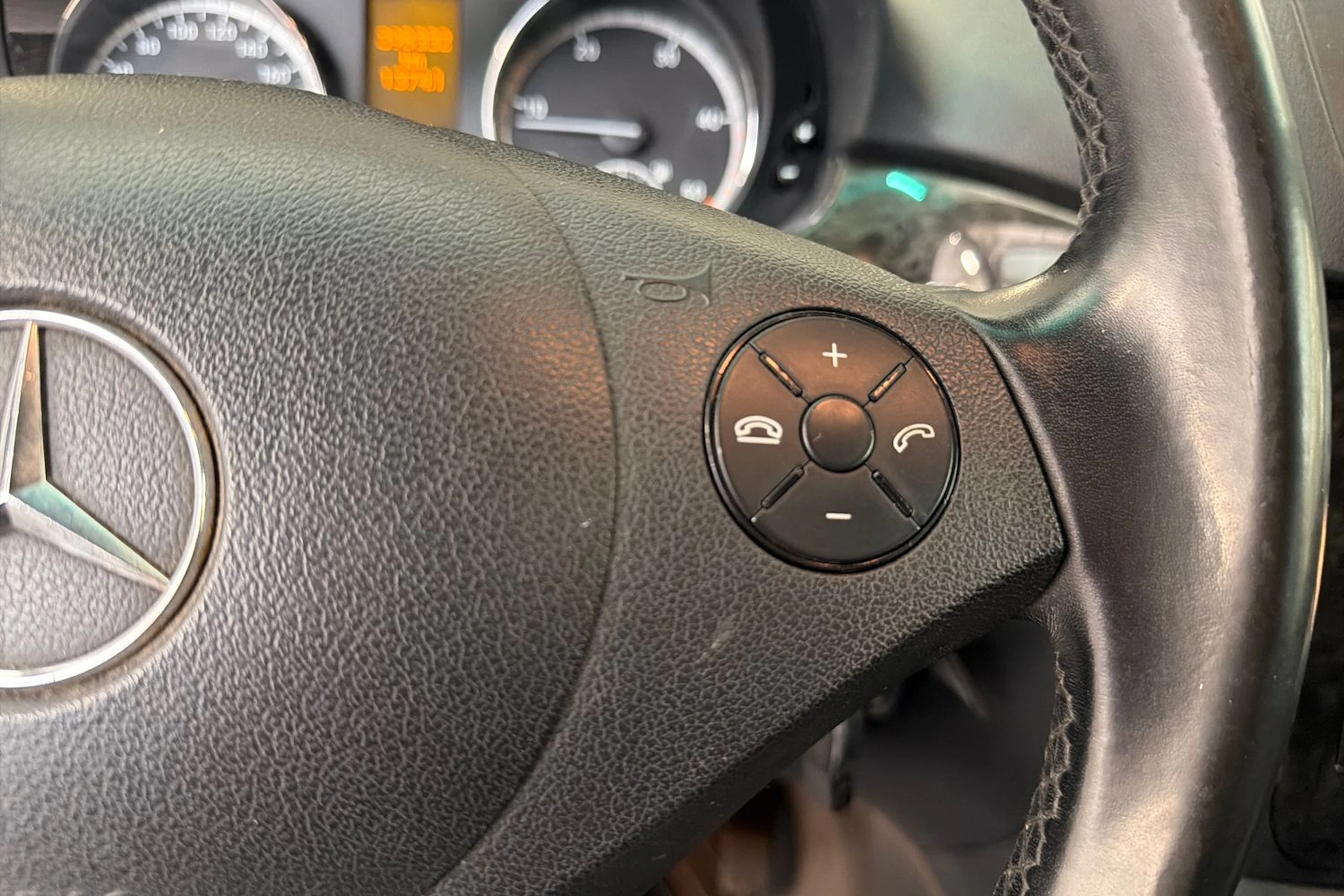 ruskea (beige) Mercedes-Benz Viano 2011 kuva 16.