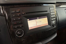 ruskea (beige) Mercedes-Benz Viano 2011 kuva 18.