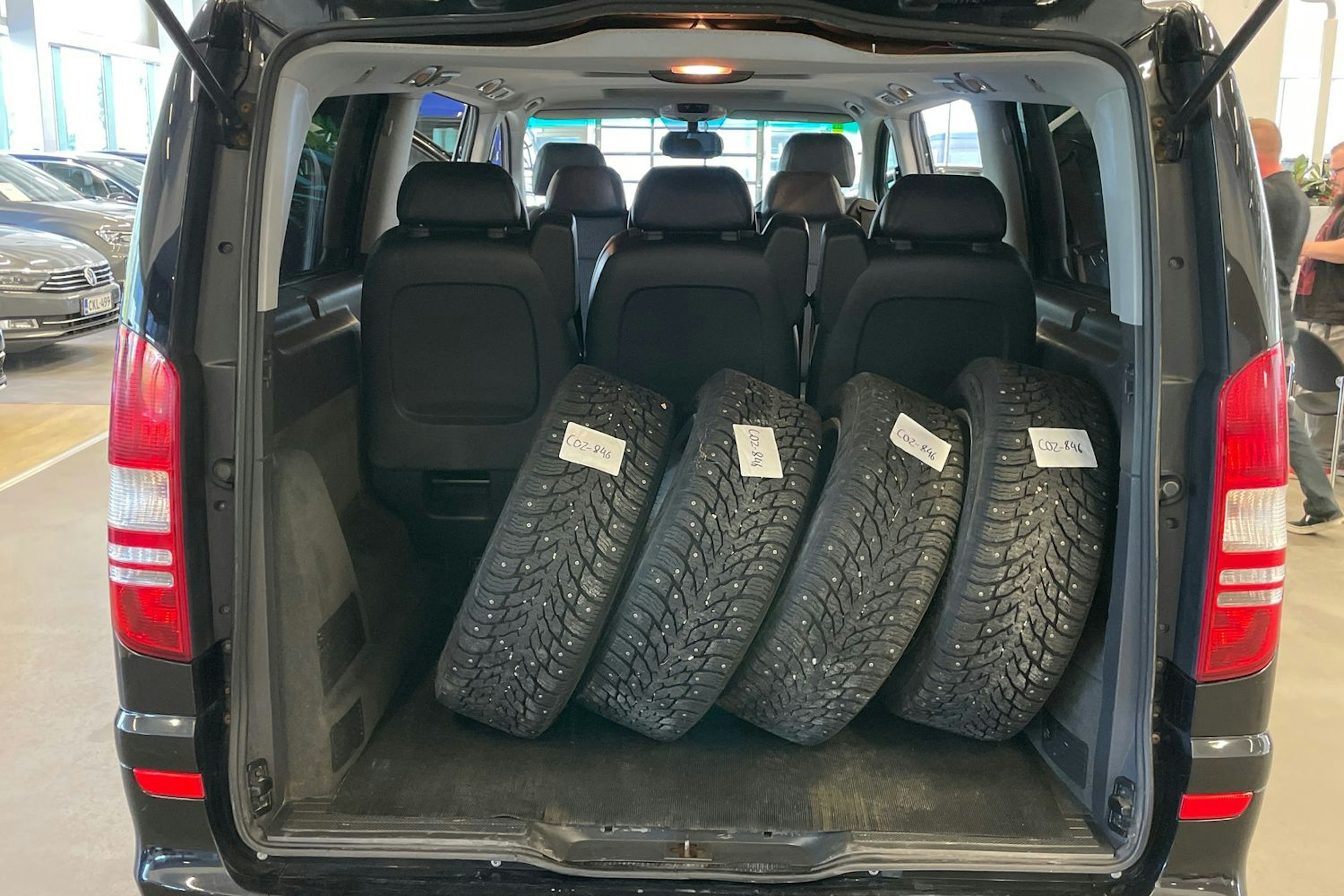 musta Mercedes-Benz Viano 2012 kuva 15.