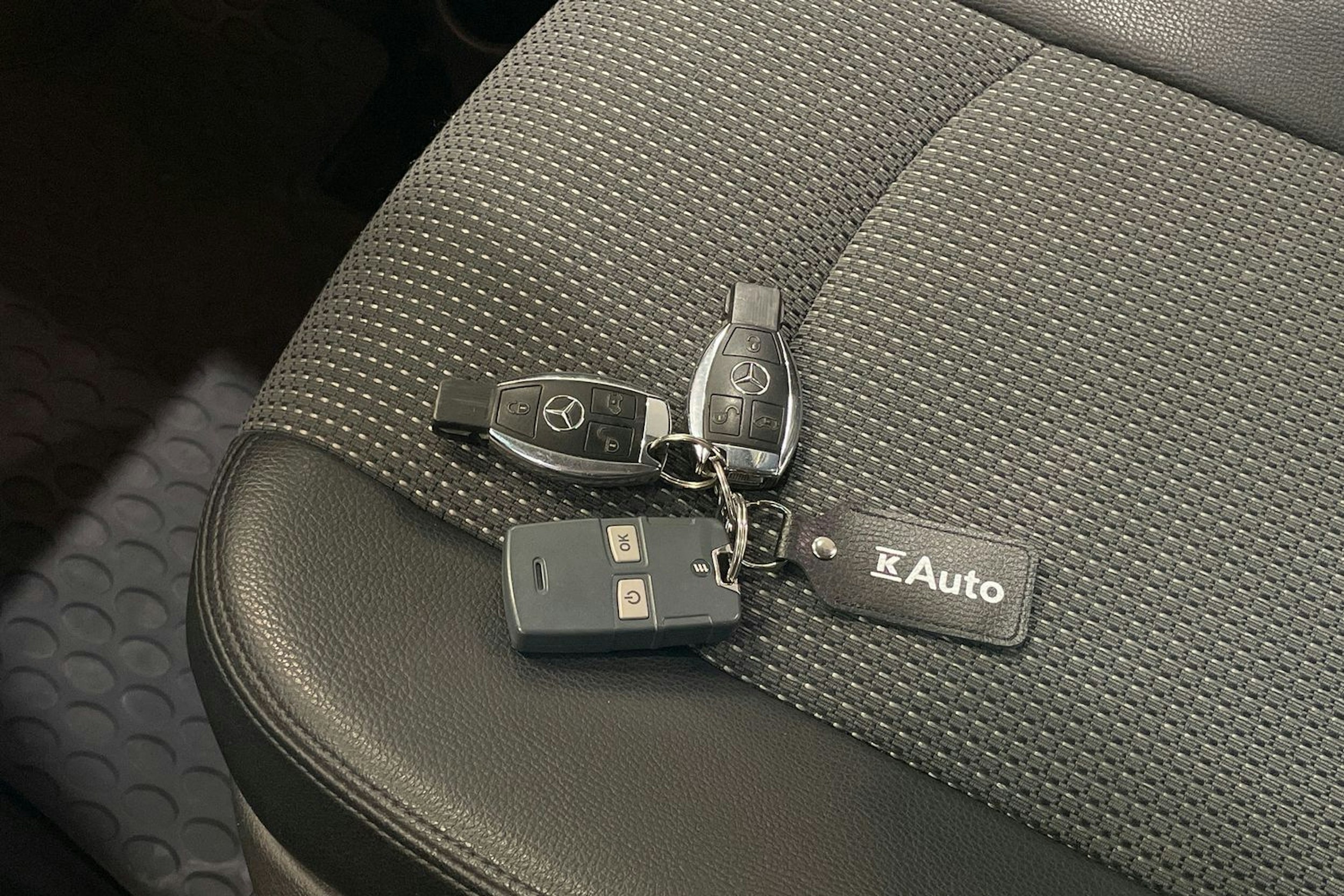 musta Mercedes-Benz Viano 2012 kuva 20.