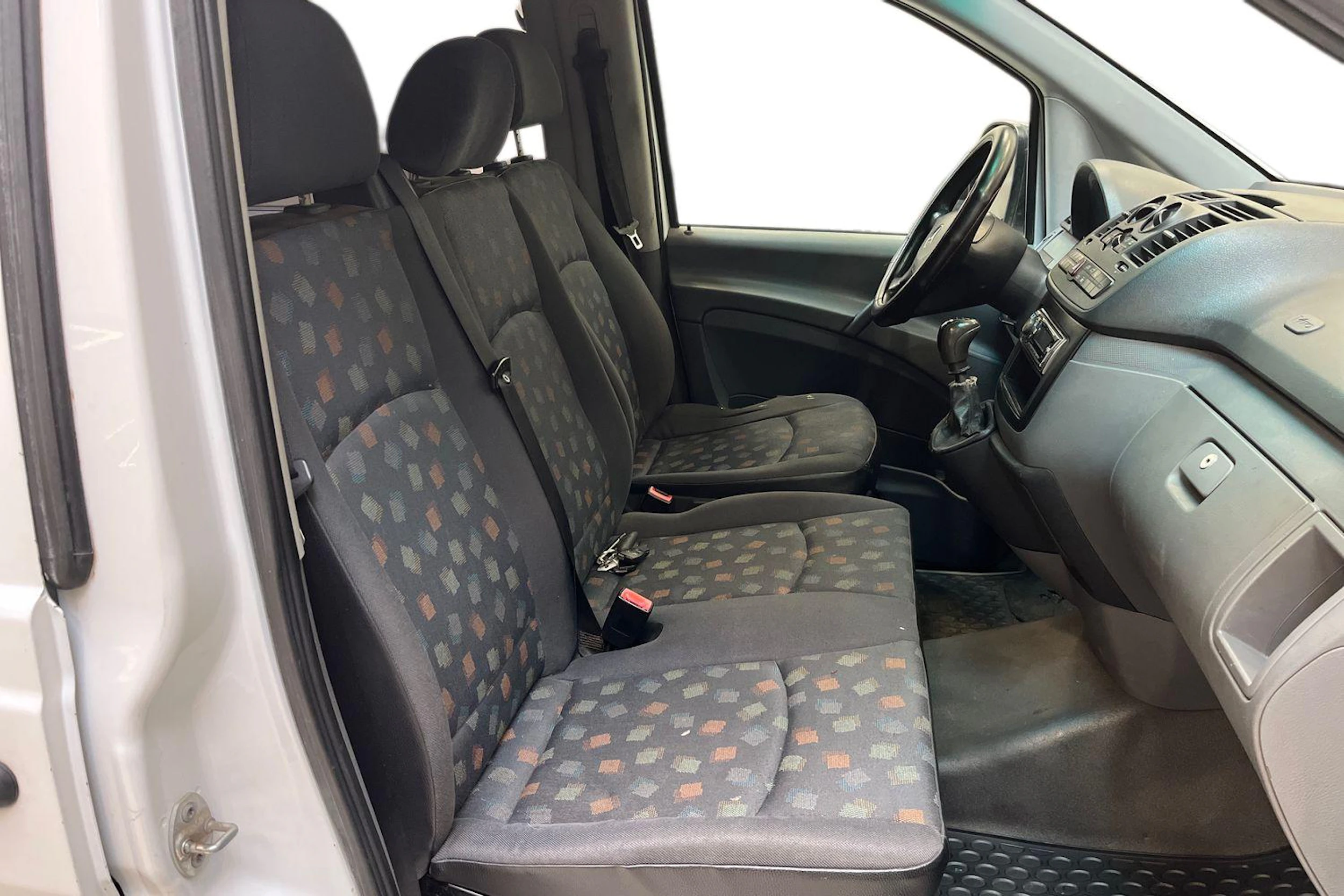 valkoinen Mercedes-Benz Vito 2004 kuva 8.