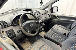 Punainen Mercedes-Benz VITO 2004 kuva 6.