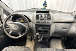 Punainen Mercedes-Benz VITO 2004 kuva 8.