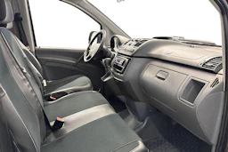 punainen Mercedes-Benz Vito 2006 kuva 9.