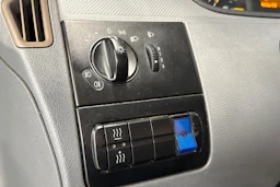 punainen Mercedes-Benz Vito 2006 kuva 19.