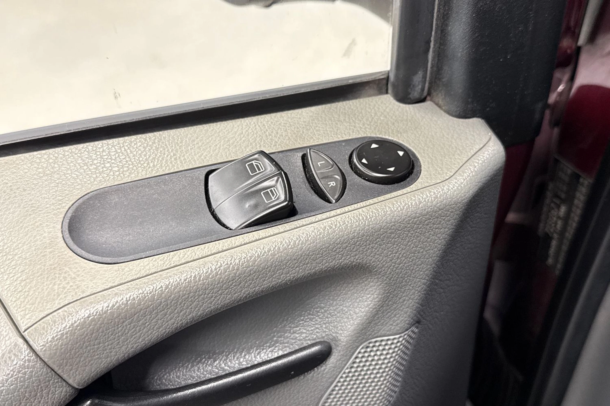 punainen Mercedes-Benz Vito 2006 kuva 20.