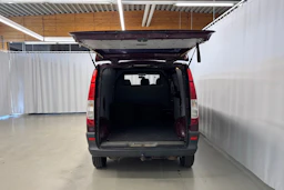punainen Mercedes-Benz Vito 2006 kuva 23.