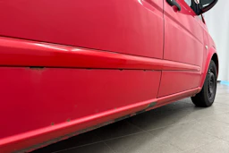 punainen Mercedes-Benz Vito 2007 kuva 37.