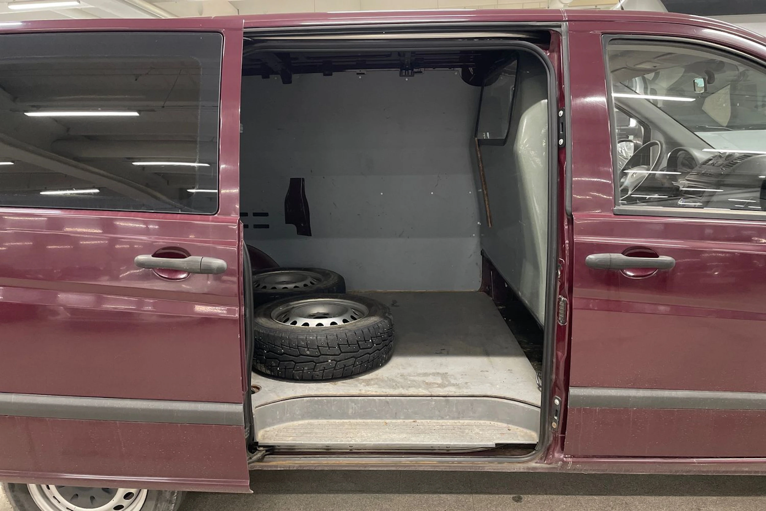 violetti Mercedes-Benz Vito 2008 kuva 15.