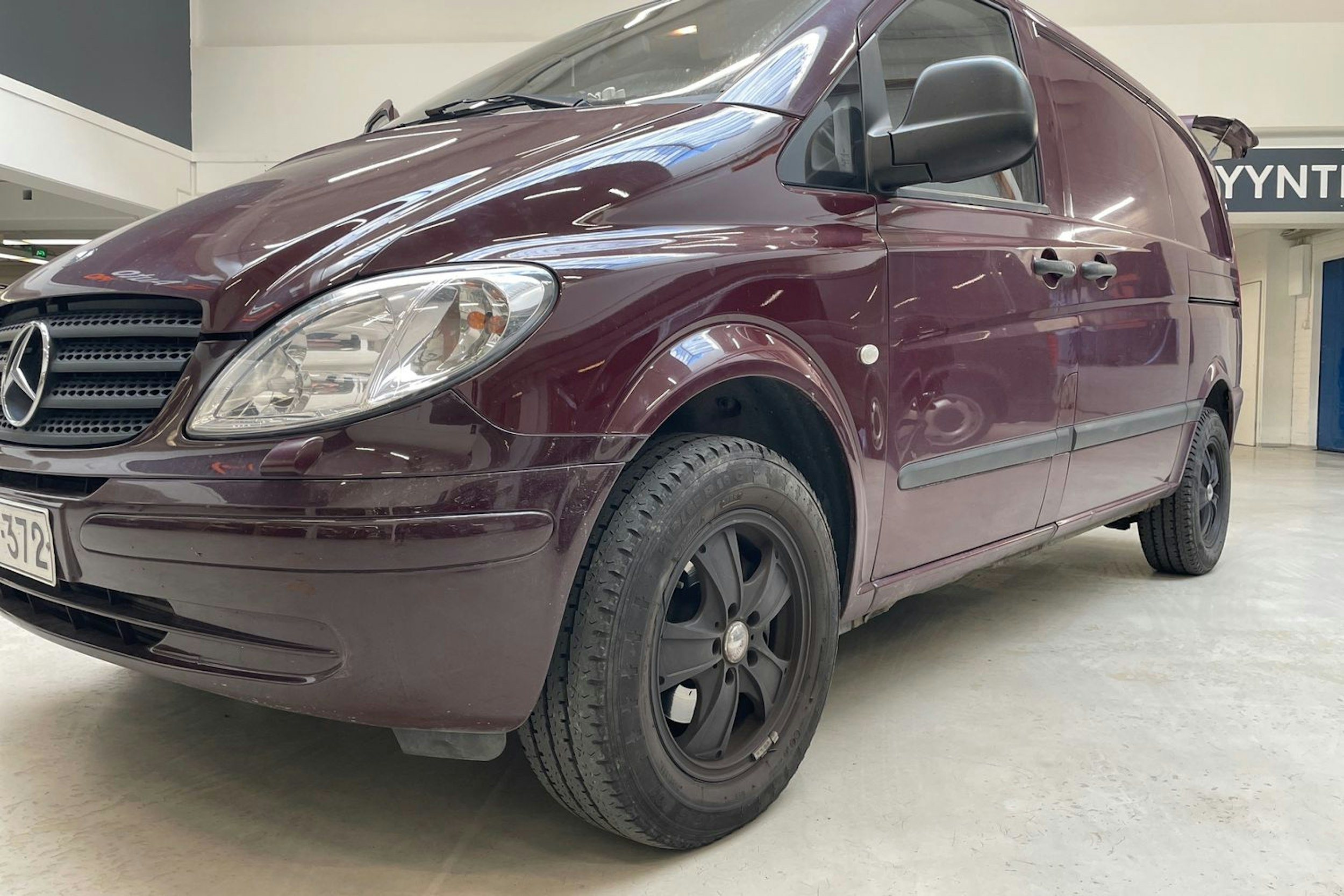 punainen Mercedes-Benz Vito 2010 kuva 26.