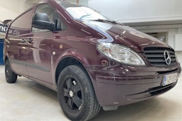 punainen Mercedes-Benz Vito 2010 kuva 27.