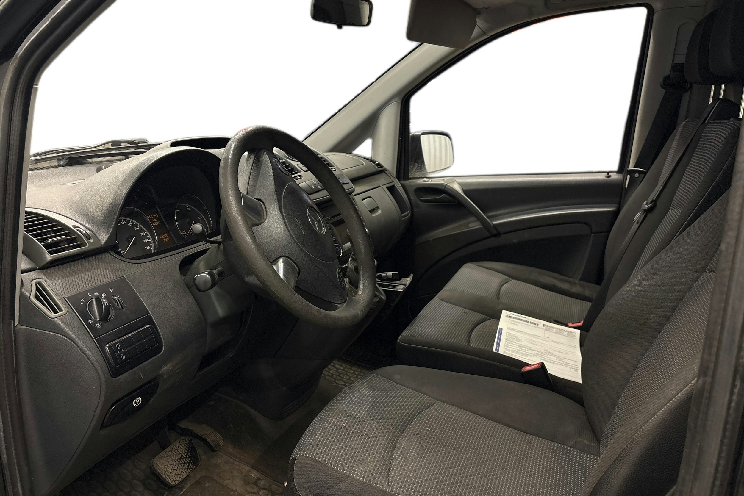 musta Mercedes-Benz Vito 2010 kuva 3.