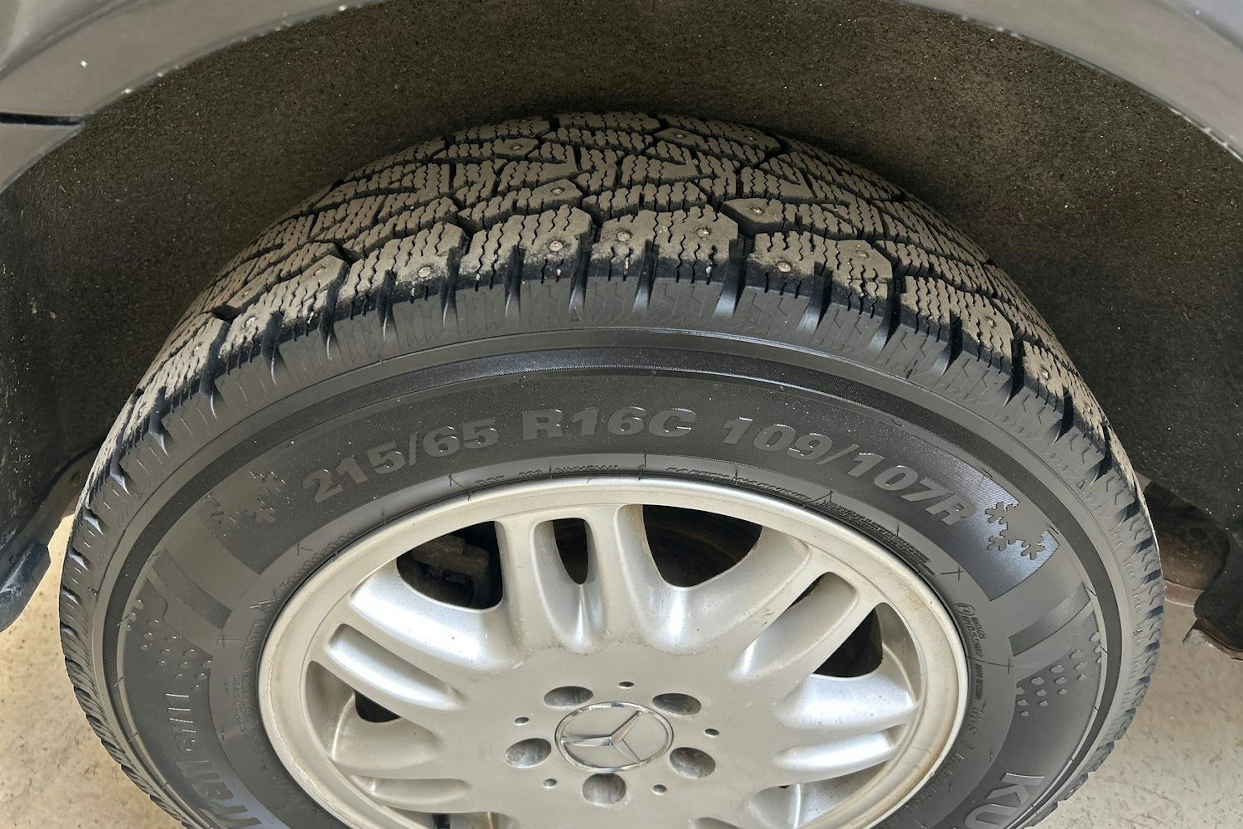 musta Mercedes-Benz Vito 2010 kuva 10.