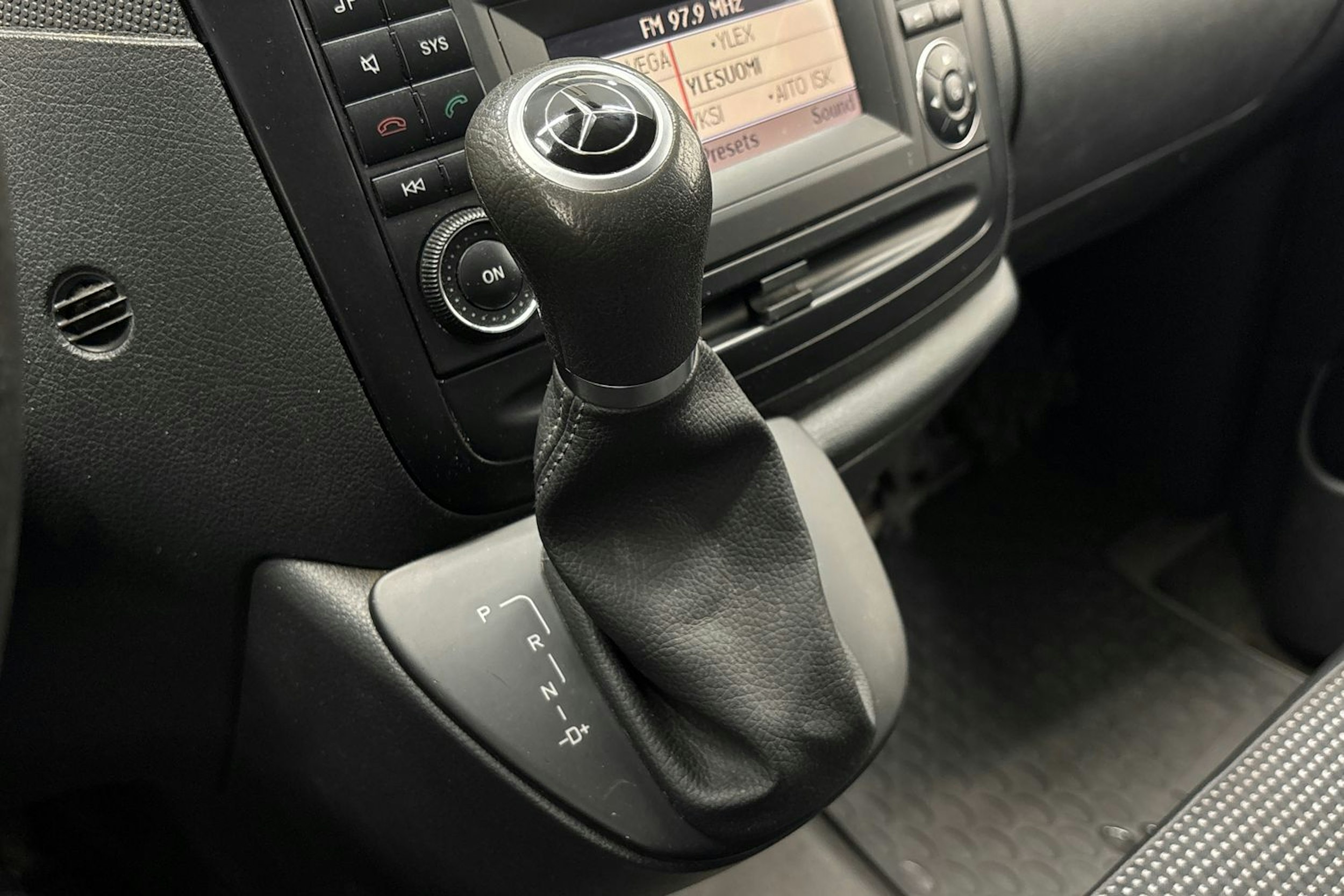 met. harmaa Mercedes-Benz Vito 2011 kuva 20.