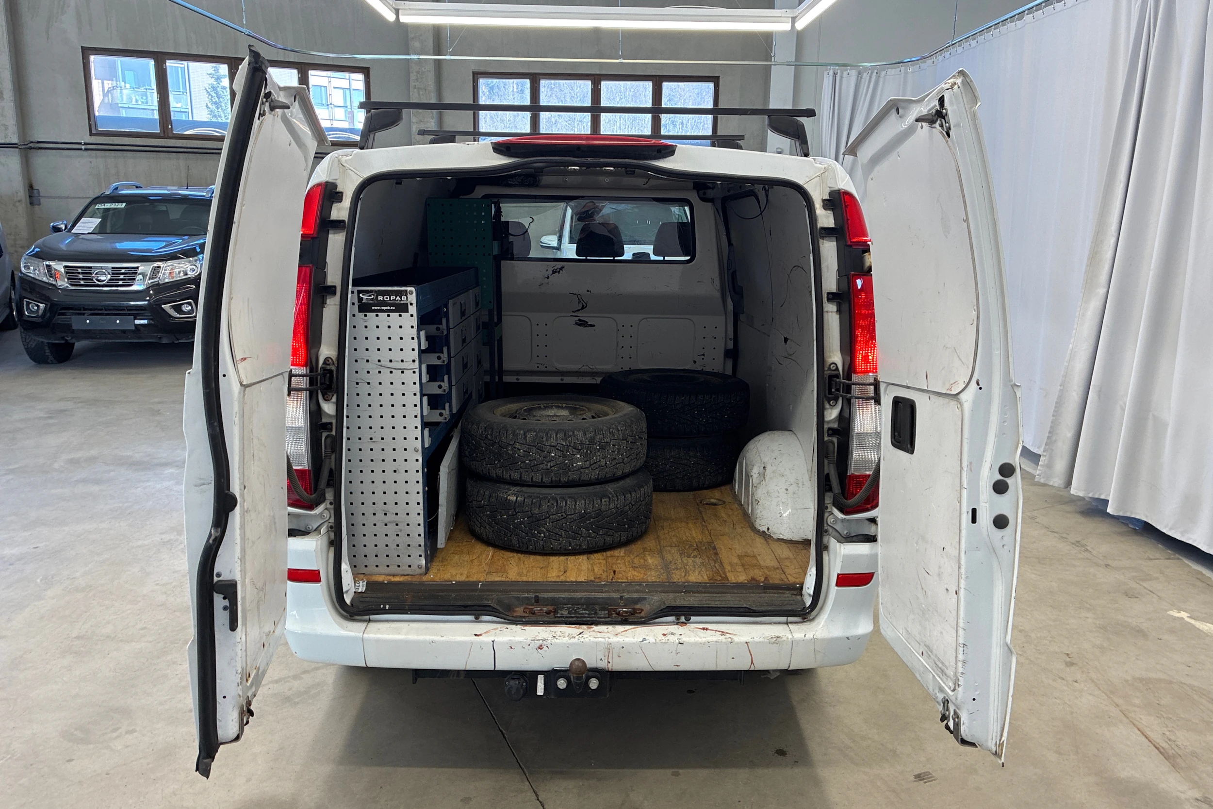 valkoinen Mercedes-Benz Vito 2011 kuva 10.