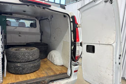 valkoinen Mercedes-Benz Vito 2011 kuva 12.