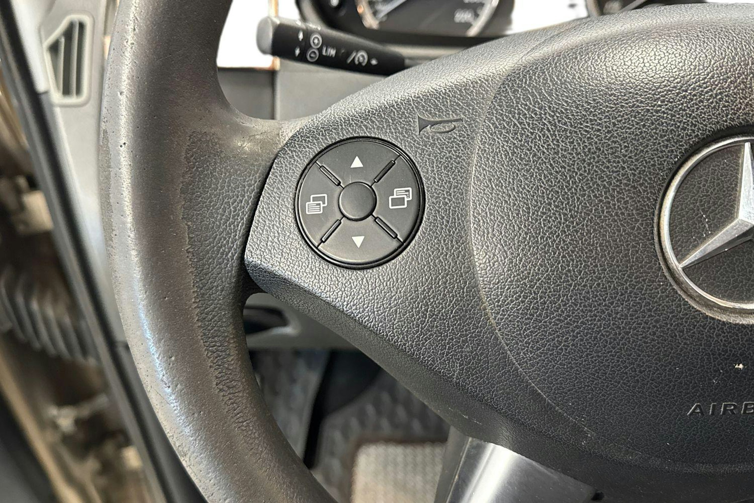 ruskea (beige) Mercedes-Benz Vito 2011 kuva 9.