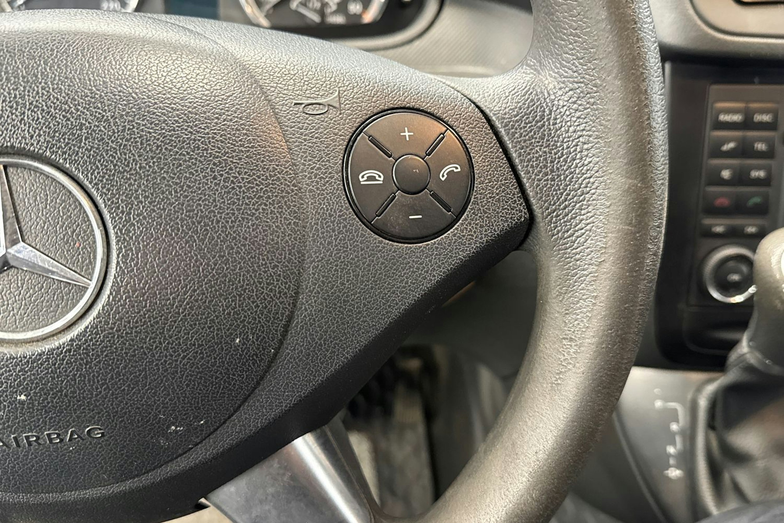 ruskea (beige) Mercedes-Benz Vito 2011 kuva 10.