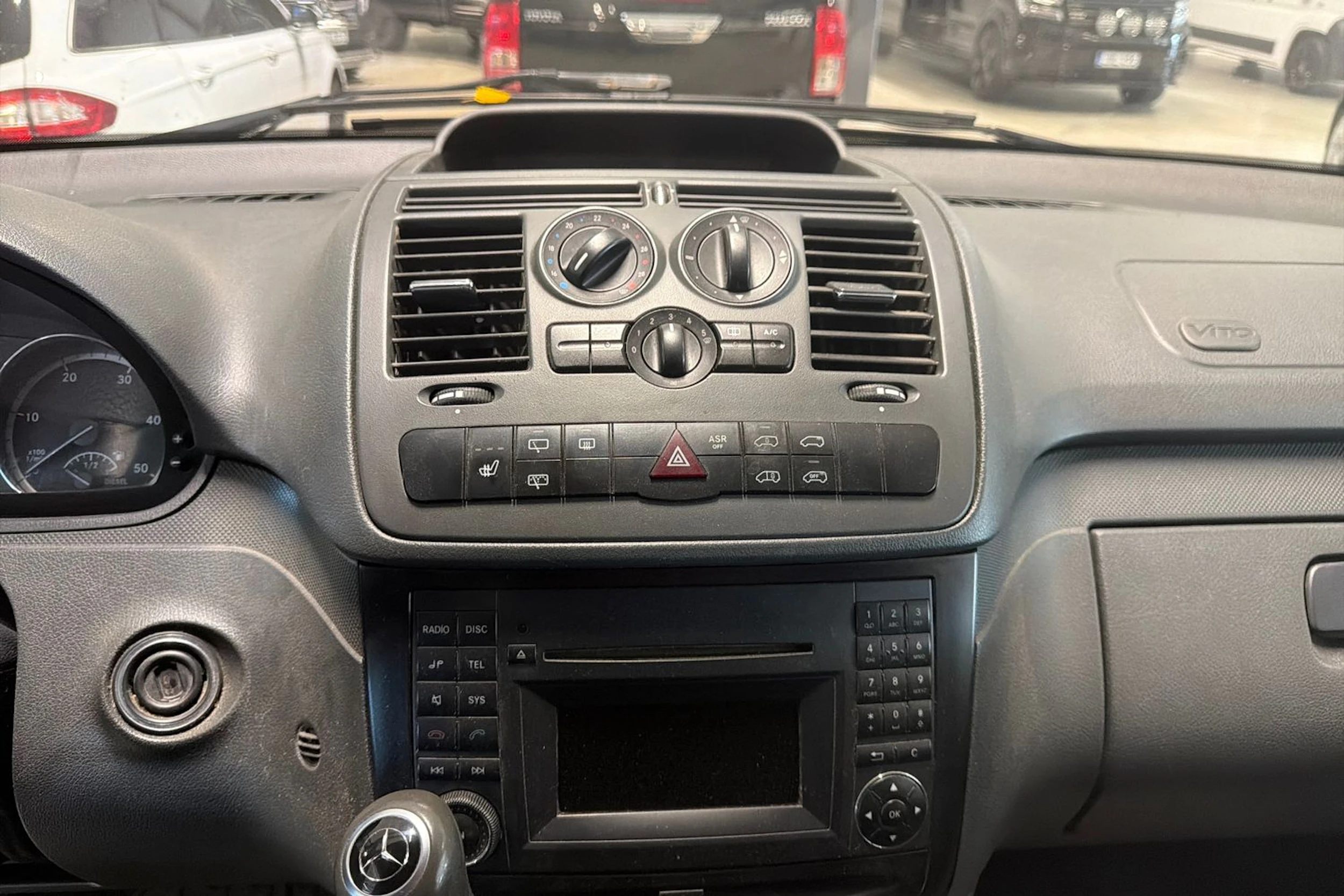 harmaa Mercedes-Benz Vito 2011 kuva 5.
