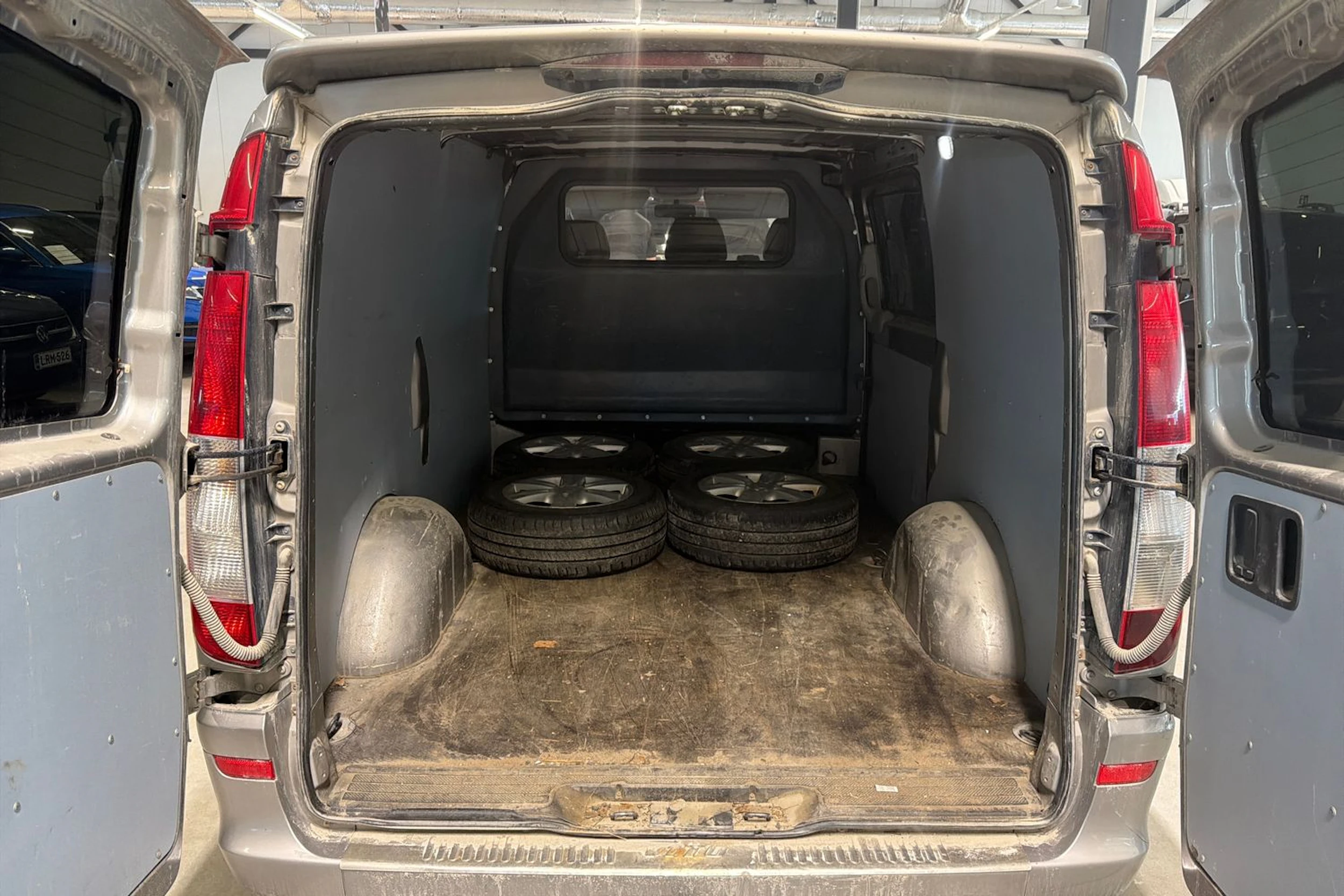 harmaa Mercedes-Benz Vito 2011 kuva 6.