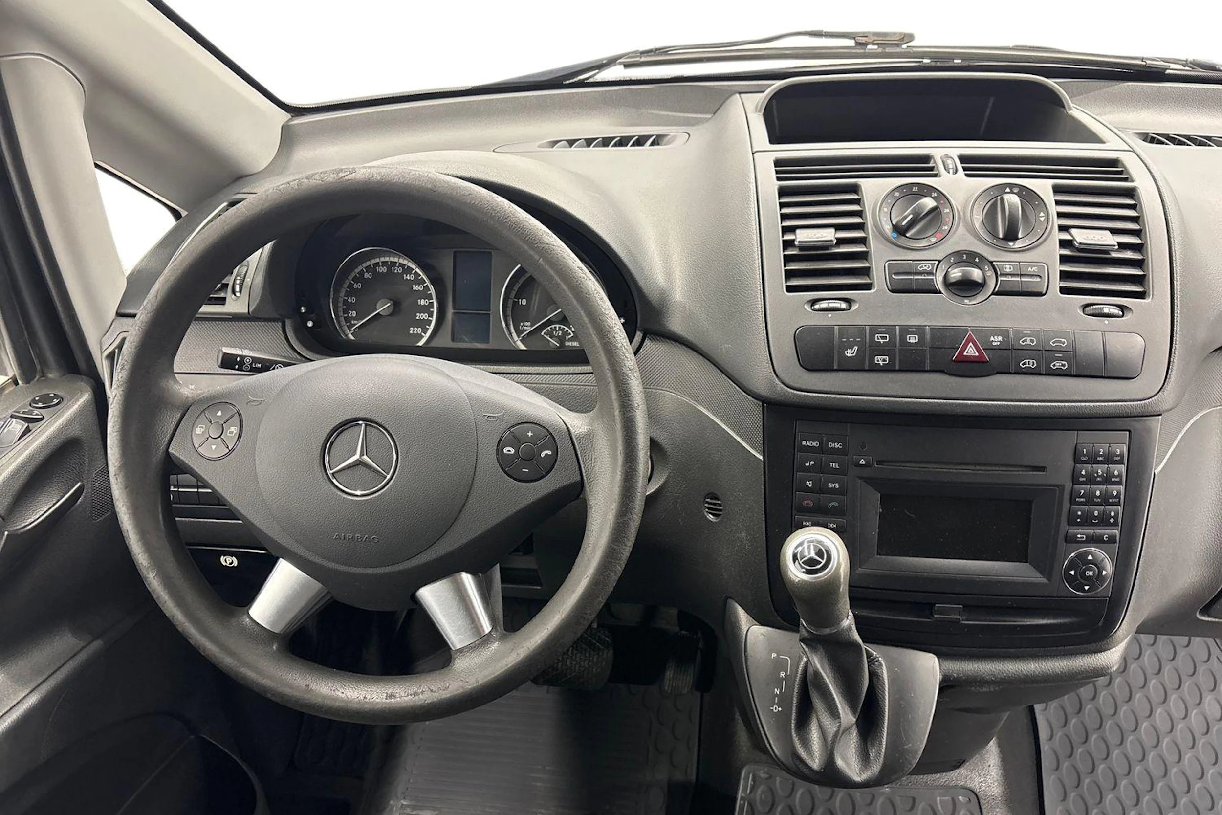 harmaa Mercedes-Benz Vito 2011 kuva 7.