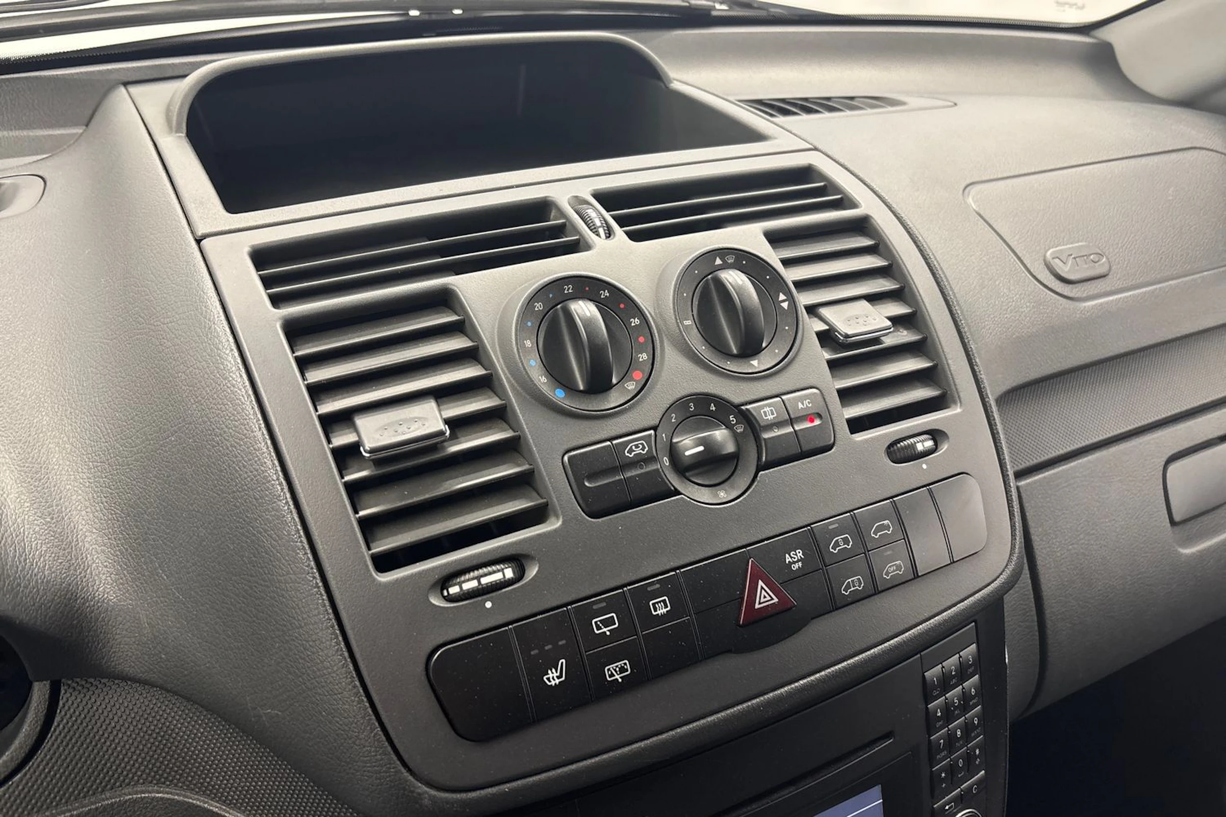 harmaa Mercedes-Benz Vito 2011 kuva 17.