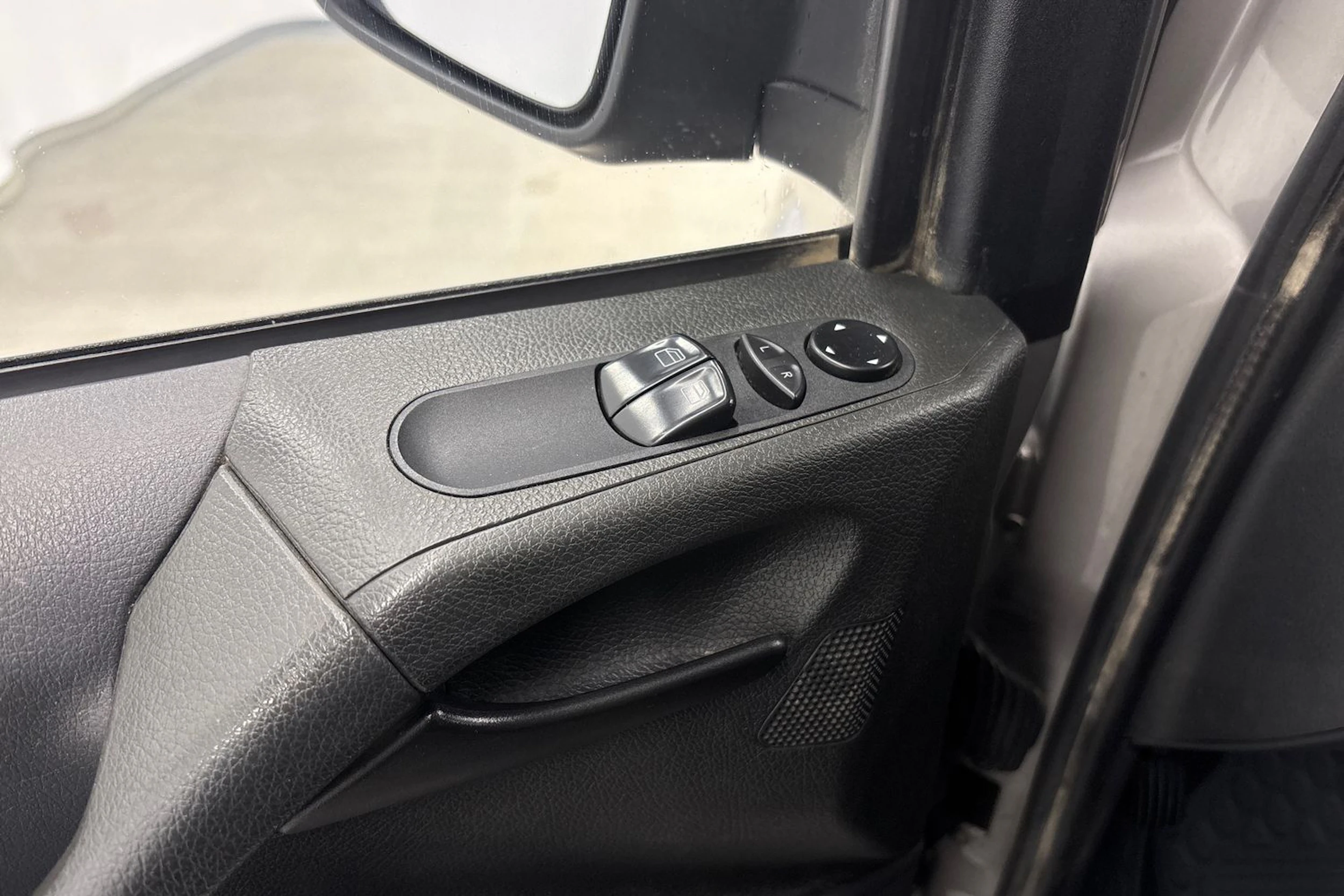 harmaa Mercedes-Benz Vito 2011 kuva 19.