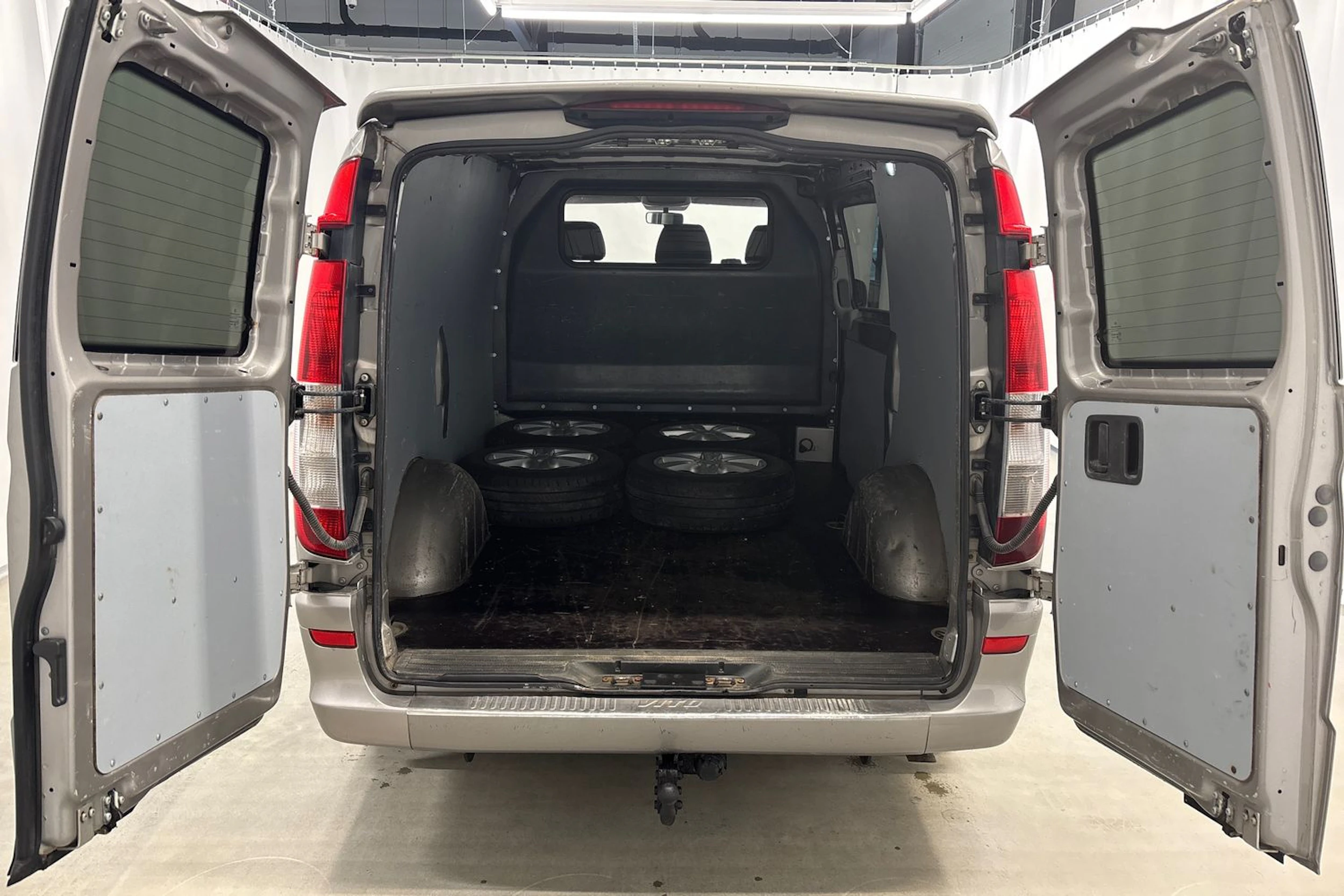 harmaa Mercedes-Benz Vito 2011 kuva 22.