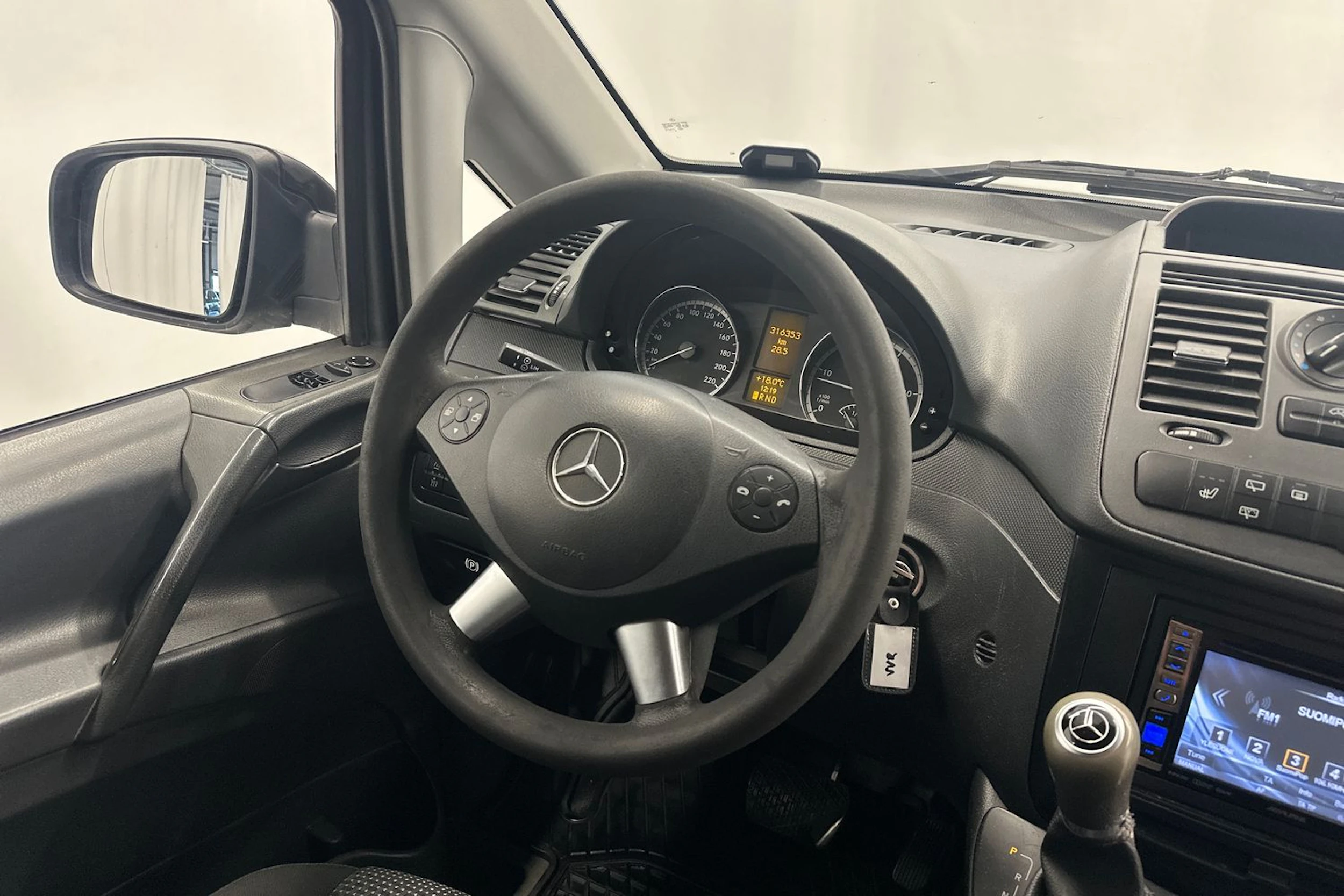 harmaa Mercedes-Benz Vito 2011 kuva 10.