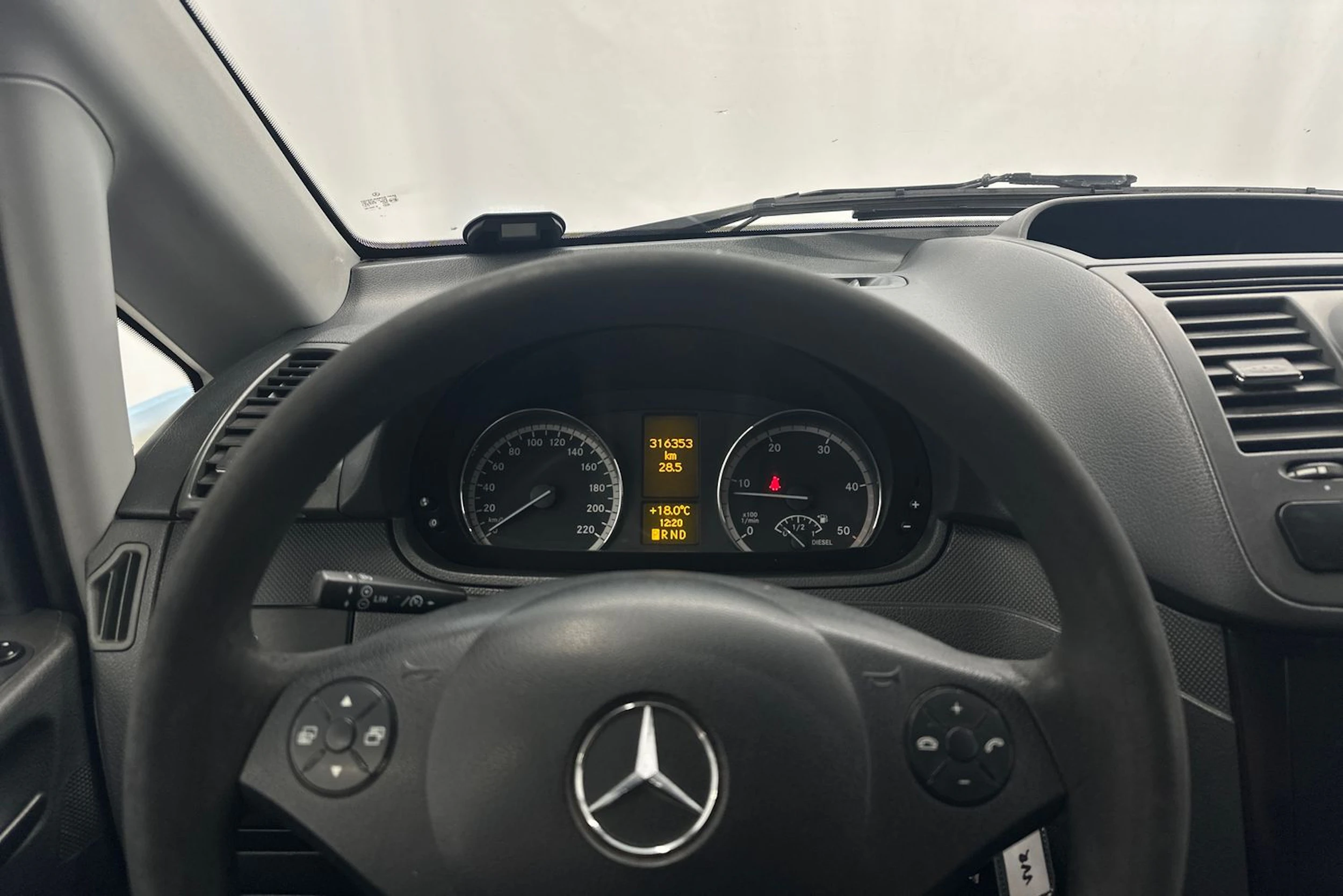 harmaa Mercedes-Benz Vito 2011 kuva 11.