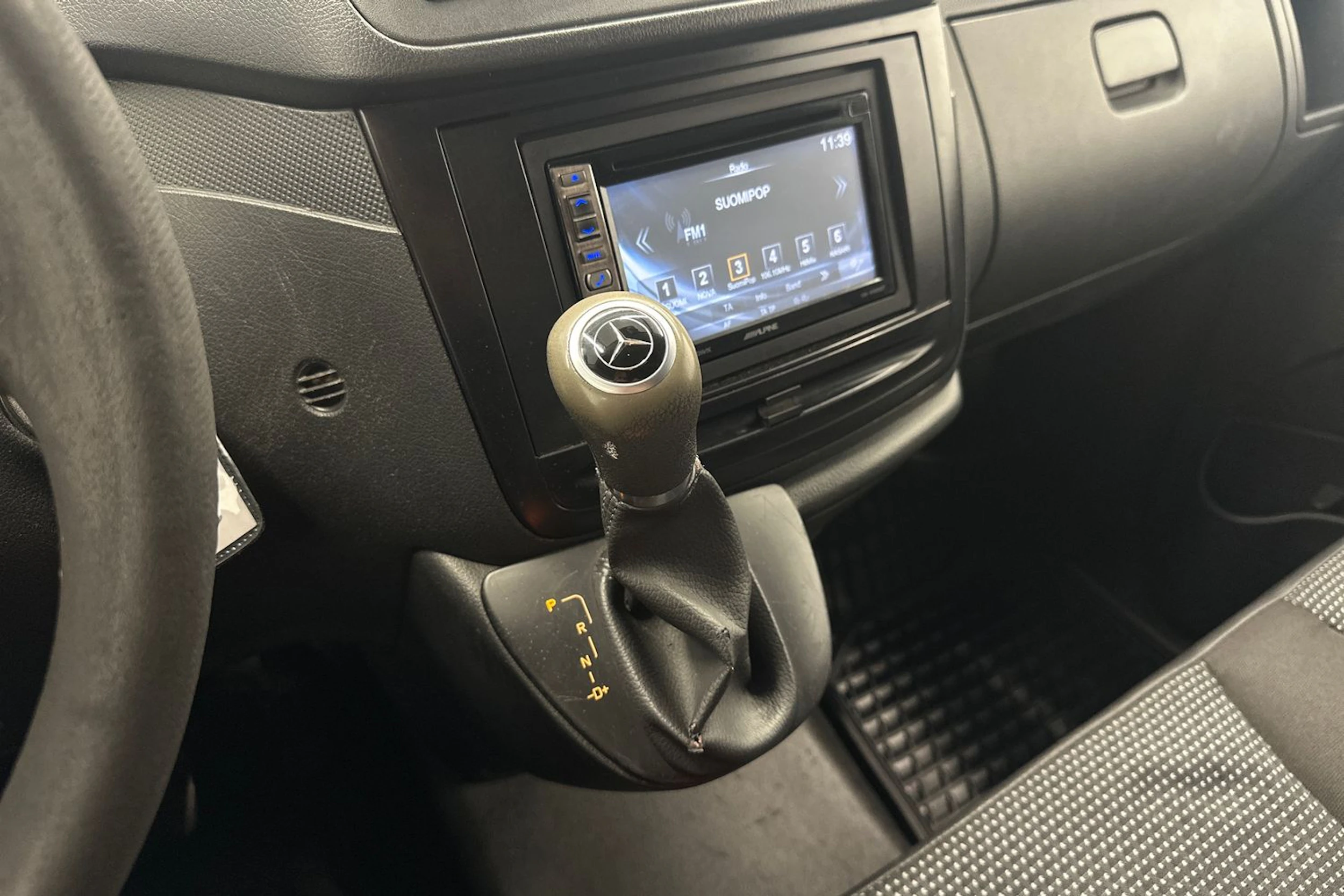 harmaa Mercedes-Benz Vito 2011 kuva 18.