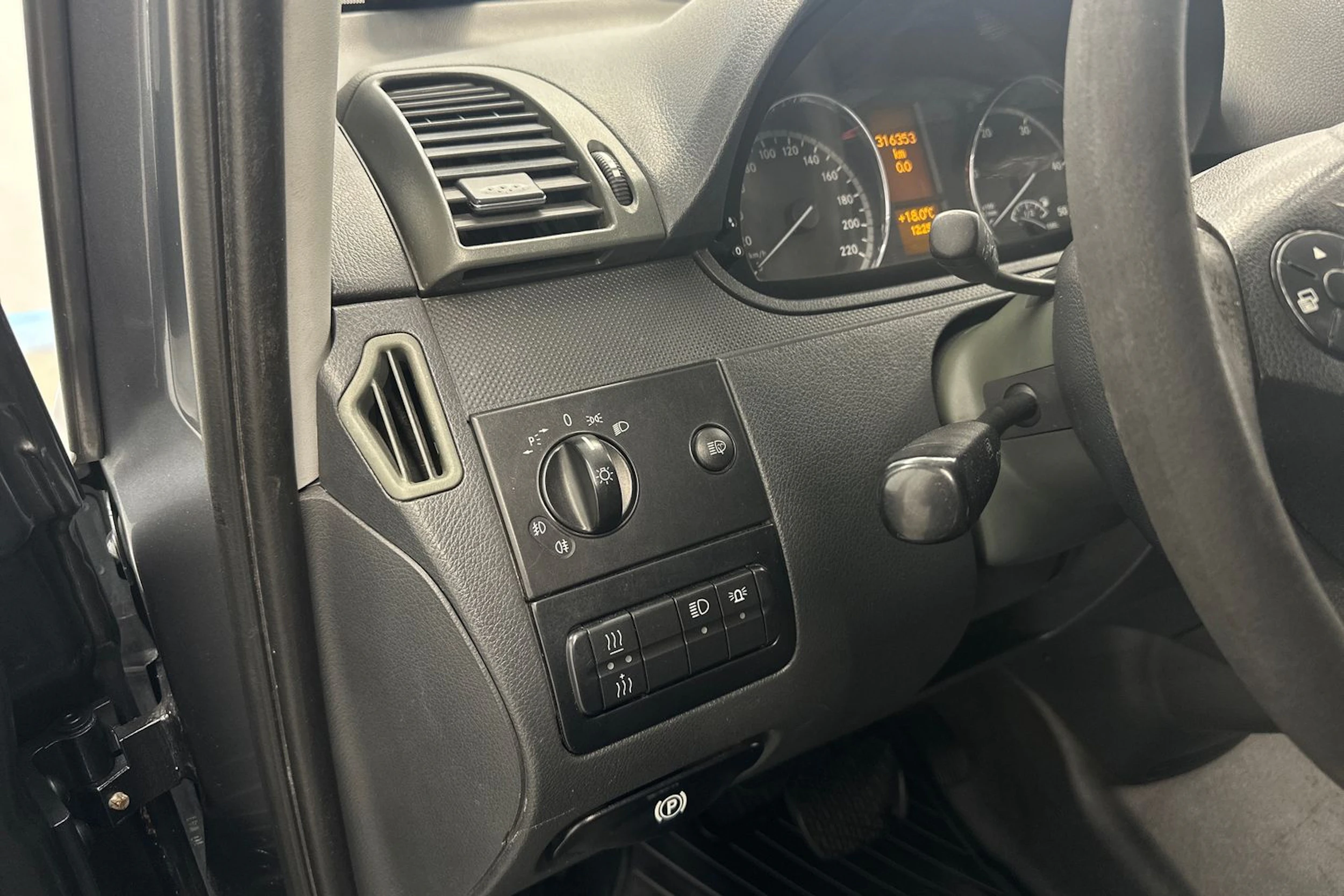 harmaa Mercedes-Benz Vito 2011 kuva 19.