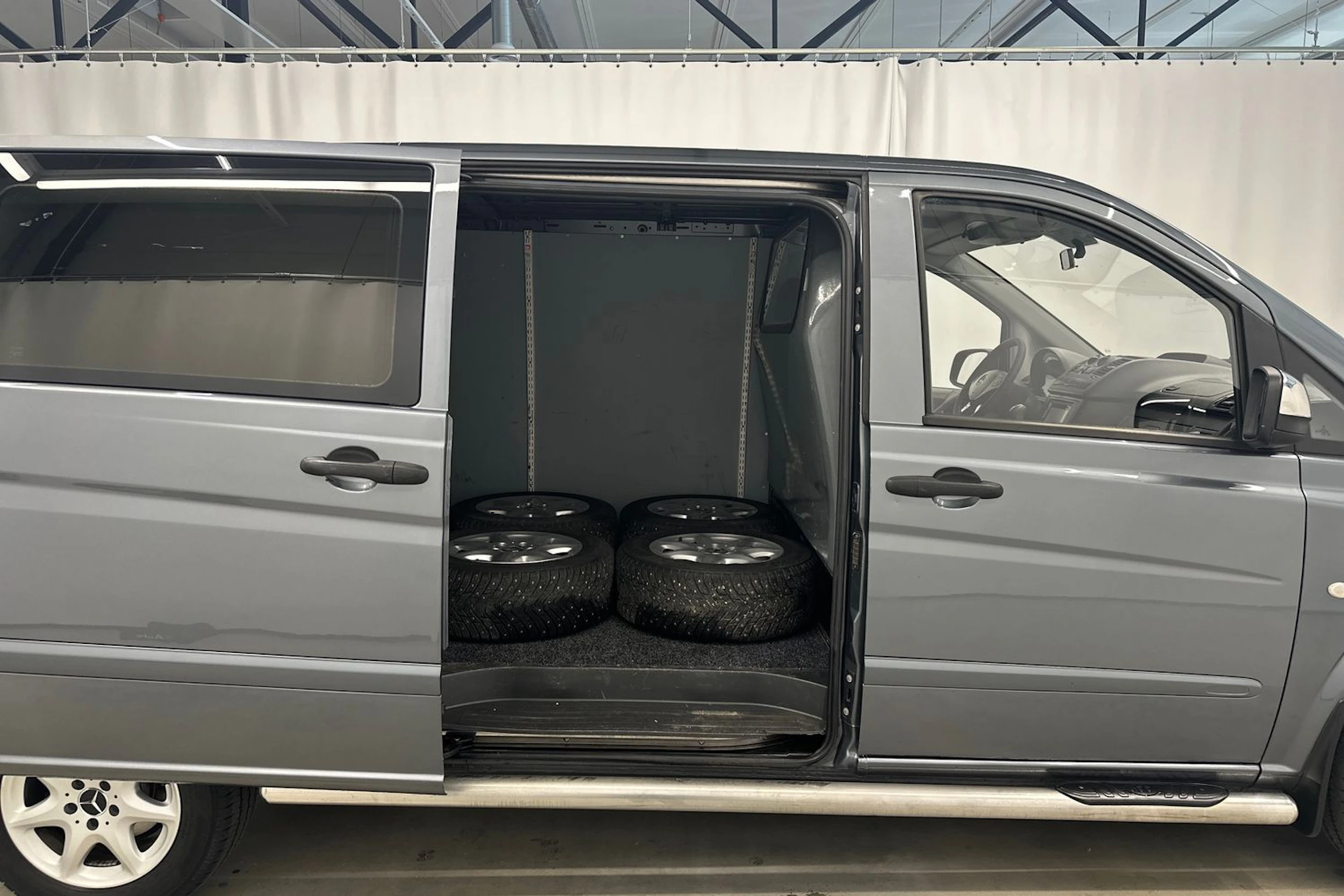 harmaa Mercedes-Benz Vito 2011 kuva 21.