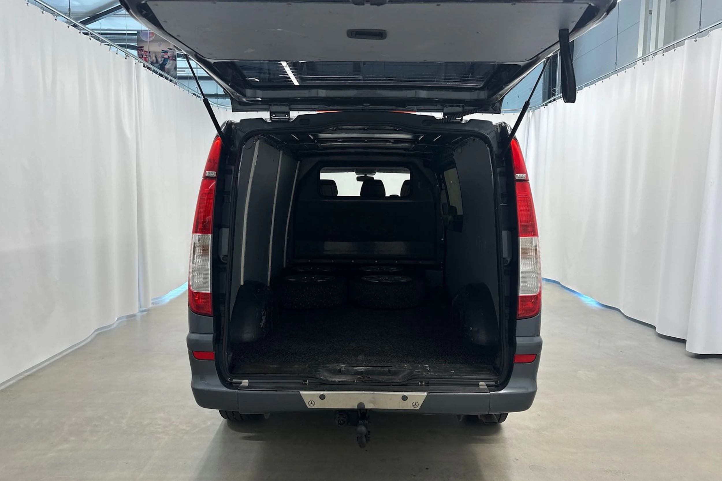 harmaa Mercedes-Benz Vito 2011 kuva 24.