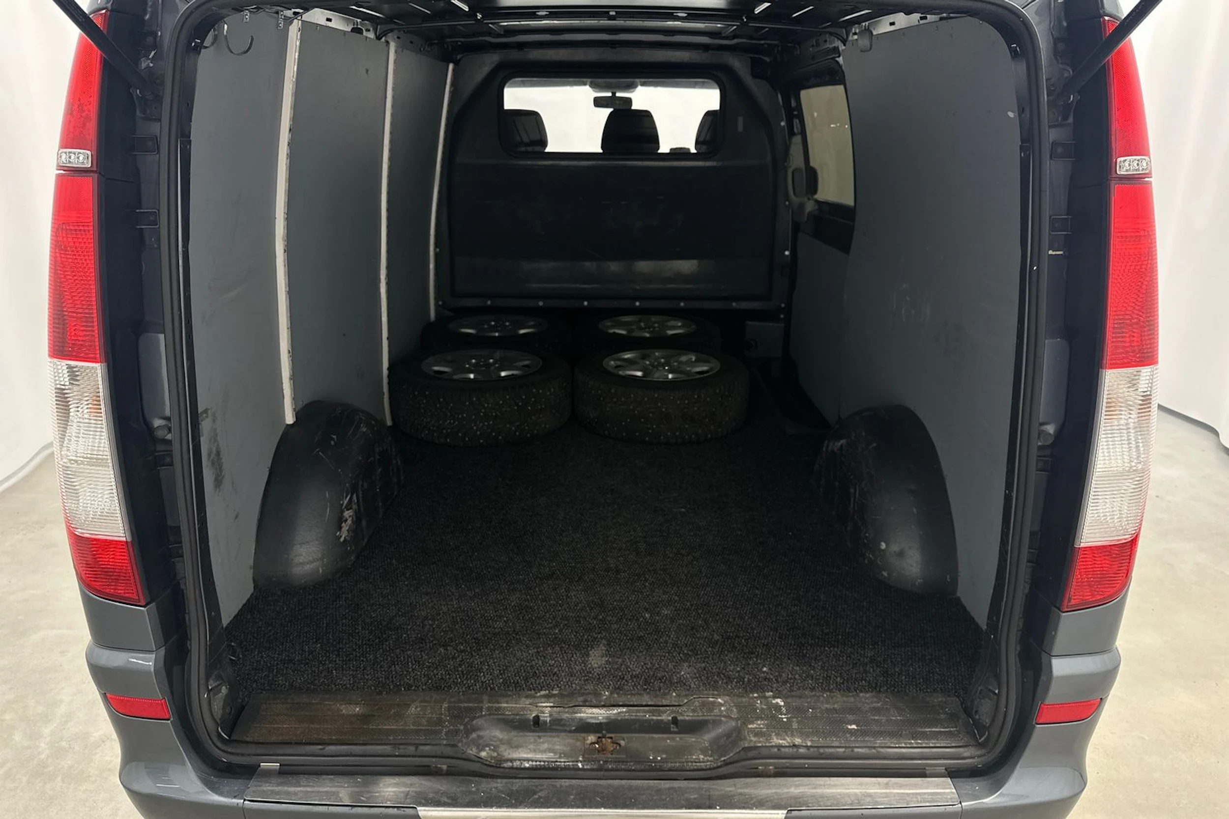 harmaa Mercedes-Benz Vito 2011 kuva 25.