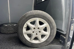 harmaa Mercedes-Benz Vito 2011 kuva 28.
