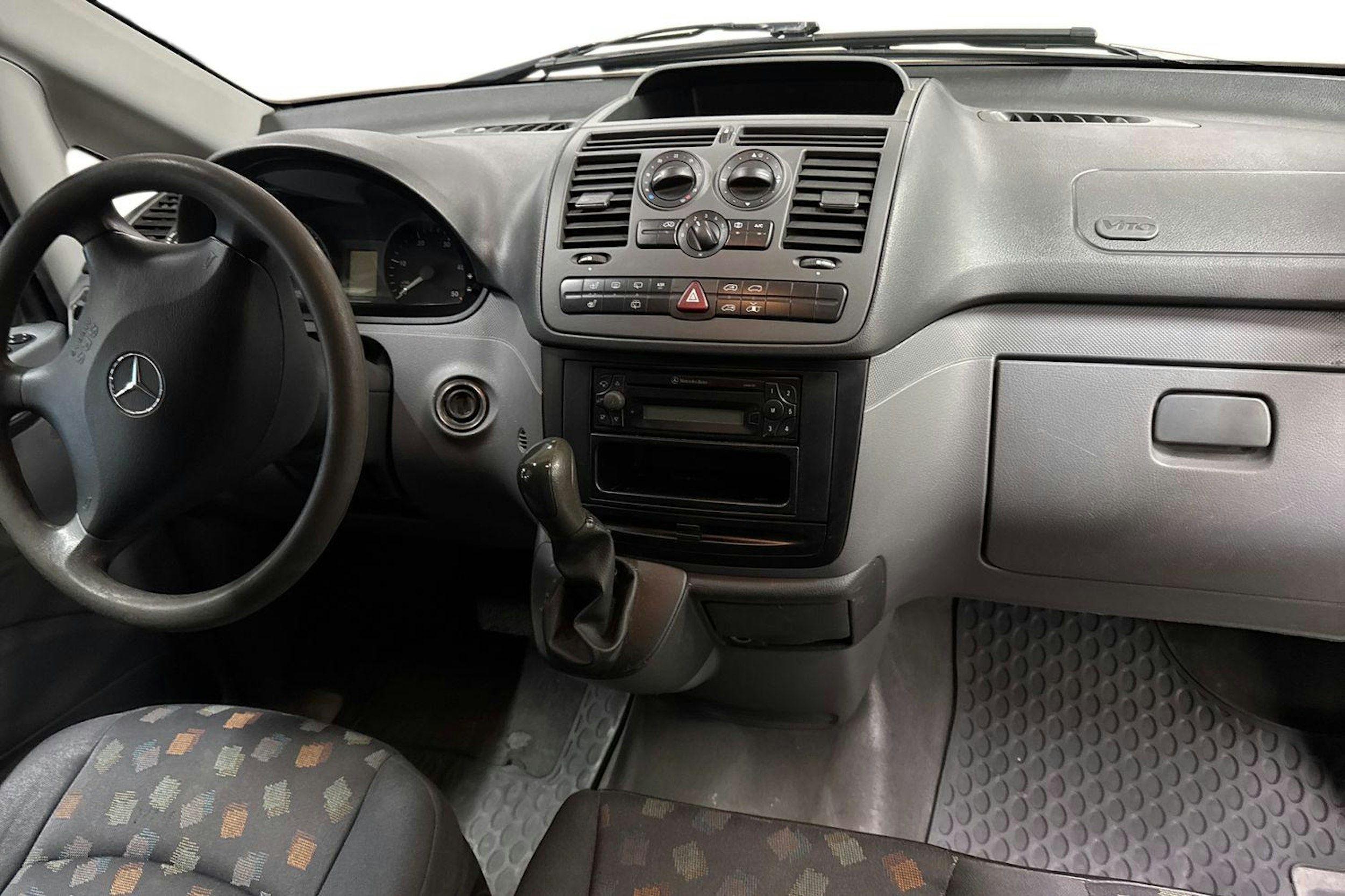 harmaa Mercedes-Benz Vito 2011 kuva 9.