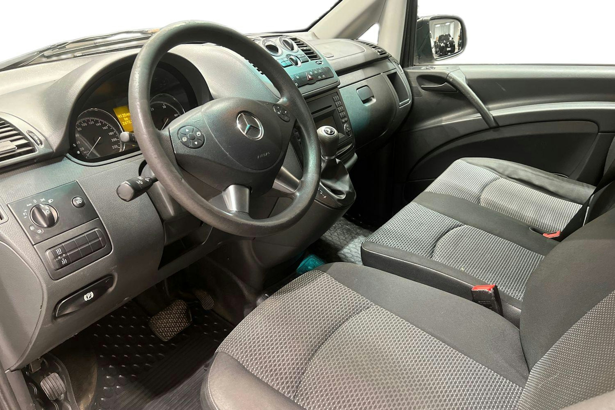 Harmaa Mercedes-Benz VITO 2012 kuva 8.